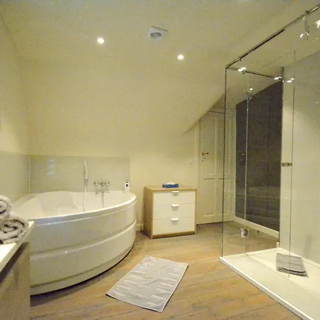Holiday In With Bubble Bath And Sauna * Σπα