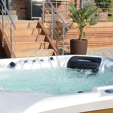 Holiday In With Bubble Bath And Sauna Σπίτι διακοπών *